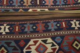 Full view of 1930s Kilim Ghashghai rug from Iran / Persia, 171 × 111 cm in Multi Color tones