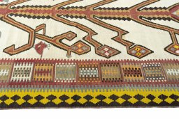 Close-up detail of 2000s Kilim Ghashghai rug from Iran / Persia showing Wool weave