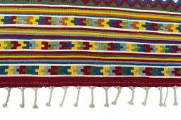 Central medallion detail of New Kilim Ghashghai rug from Iran / Persia