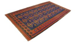 Corner detail of New Kilim Traditional rug showing border pattern and Wool pile