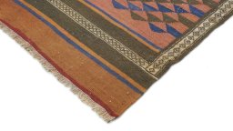 Backside of handmade New Kilim Traditional rug showing knot structure and weave density