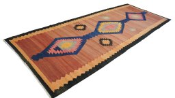 Corner detail of New Kilim Traditional rug showing border pattern and Wool pile