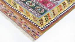 Backside of handmade New Kilim Traditional rug showing knot structure and weave density