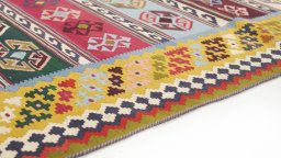 Central medallion detail of New Kilim Traditional rug from Iran / Persia