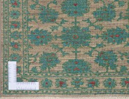 Corner detail of New Farahan rug showing border pattern and Wool pile