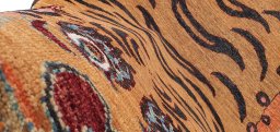 Close-up detail of New Farahan rug from Pakistan showing Wool weave