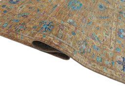 Close-up detail of New Farahan rug from Pakistan showing Wool weave