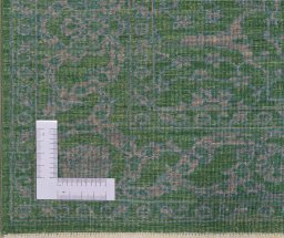 Corner detail of New Farahan rug showing border pattern and Wool pile