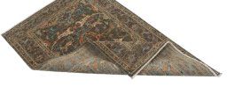 Central medallion detail of New Farahan rug from Pakistan