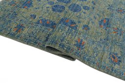 Close-up detail of New Farahan rug from Pakistan showing Wool weave