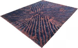 Corner detail of 1970s Vintage rug showing border pattern and Wool pile