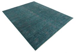 Corner detail of New Farahan rug showing border pattern and Wool pile