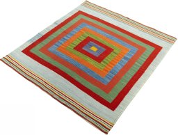 Corner detail of New Kilim Sofre rug showing border pattern and Wool pile