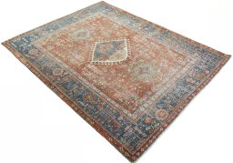 Close-up detail of 1930s Heriz rug from Iran / Persia showing Wool weave
