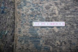 Close-up detail of New Mahli rug from Pakistan showing Wool weave