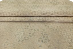 Surface texture of New Mahli rug with natural Wool and intricate pattern