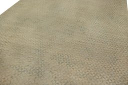 Backside of handmade New Mahli rug showing knot structure and weave density