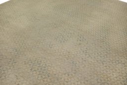 Full view of New Mahli rug from Pakistan, 309 × 248 cm in Beige tones