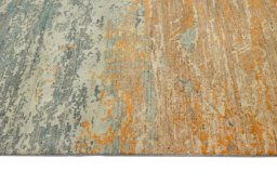 Corner detail of New Mahli rug showing border pattern and Wool pile