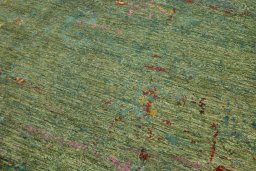 Backside of handmade New Mahli rug showing knot structure and weave density