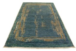 Surface texture of New Mahli rug with natural Wool and intricate pattern