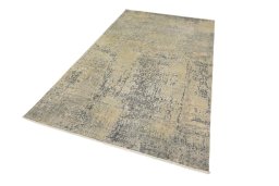 Corner detail of New Mahli rug showing border pattern and Wool pile