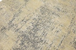Backside of handmade New Mahli rug showing knot structure and weave density