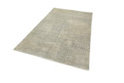 Corner detail of New Mahli rug showing border pattern and Wool pile