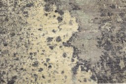 Central medallion detail of New Mahli rug from Pakistan