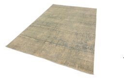 Corner detail of New Mahli rug showing border pattern and Wool pile