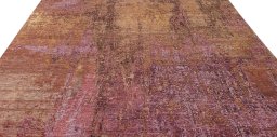 Surface texture of New Mahli rug with natural Wool and intricate pattern