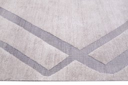 Corner detail of New Mahli rug showing border pattern and Mercesized Cotton pile