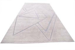Surface texture of New Mahli rug with natural Mercesized Cotton and intricate pattern
