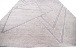 Close-up detail of New Mahli rug from Pakistan showing Mercesized Cotton weave