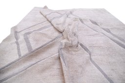 Backside of handmade New Mahli rug showing knot structure and weave density