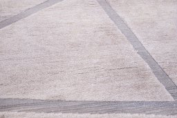 Central medallion detail of New Mahli rug from Pakistan