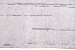 Corner detail of New Mahli rug showing border pattern and Mercesized Cotton pile