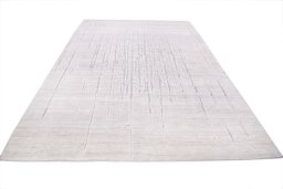 Surface texture of New Mahli rug with natural Mercesized Cotton and intricate pattern