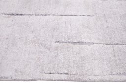 Corner detail of New Mahli rug showing border pattern and Mercesized Cotton pile