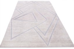 Surface texture of New Mahli rug with natural Mercesized Cotton and intricate pattern