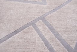 Central medallion detail of New Mahli rug from Pakistan