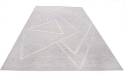 Surface texture of New Mahli rug with natural Wool and intricate pattern
