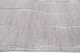 Corner detail of New Mahli rug showing border pattern and Wool pile