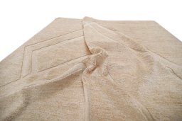 Backside of handmade New Mahli rug showing knot structure and weave density