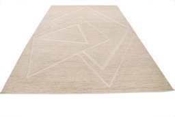 Surface texture of New Mahli rug with natural Wool and intricate pattern