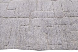 Corner detail of New Mahli rug showing border pattern and Wool pile