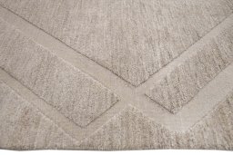 Corner detail of New Mahli rug showing border pattern and Wool pile