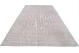 Surface texture of New Mahli rug with natural Wool and intricate pattern