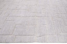 Corner detail of New Mahli rug showing border pattern and Wool pile