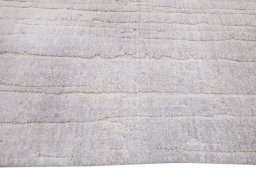 Corner detail of New Mahli rug showing border pattern and Wool pile